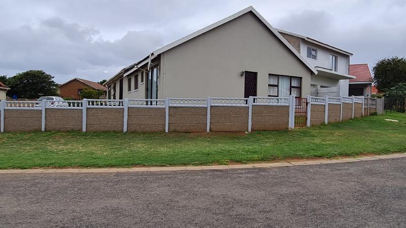 6 Bedroom Property for Sale in Mossel Bay Ext 26 Western Cape